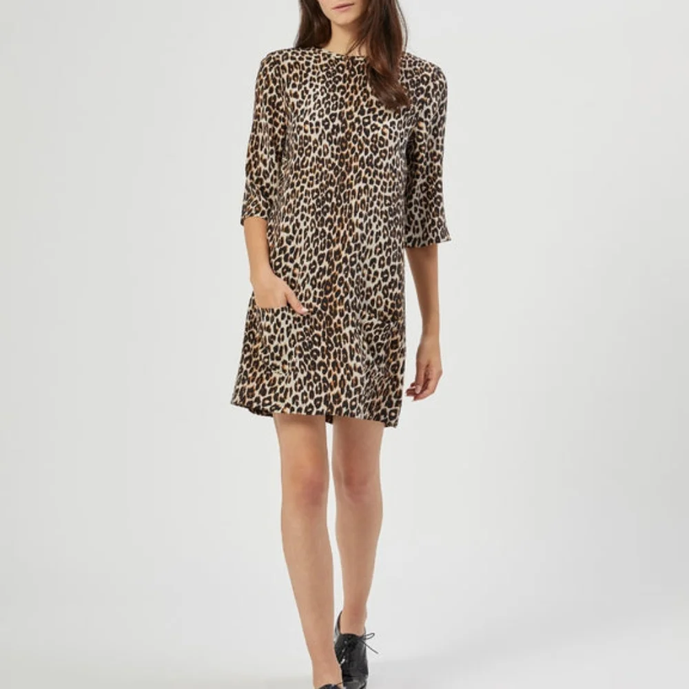 Equipment Aubrey Animal Print Silk Dress